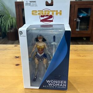 DC comics Earth 2 the new 52 wonder women action figure